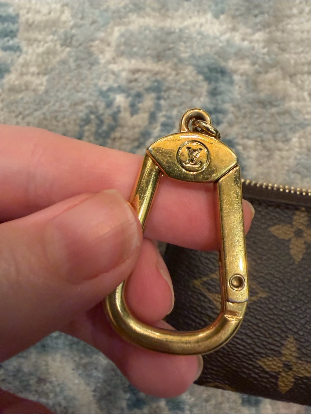 Louis Vuitton Monogram Key & Card Pouch with Gold Hardware - Picture 2 of 8